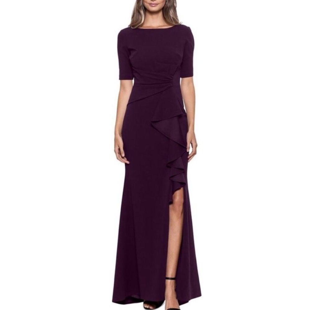 Betsy & Adam Elegant Ruffle-Slit Evening Dress